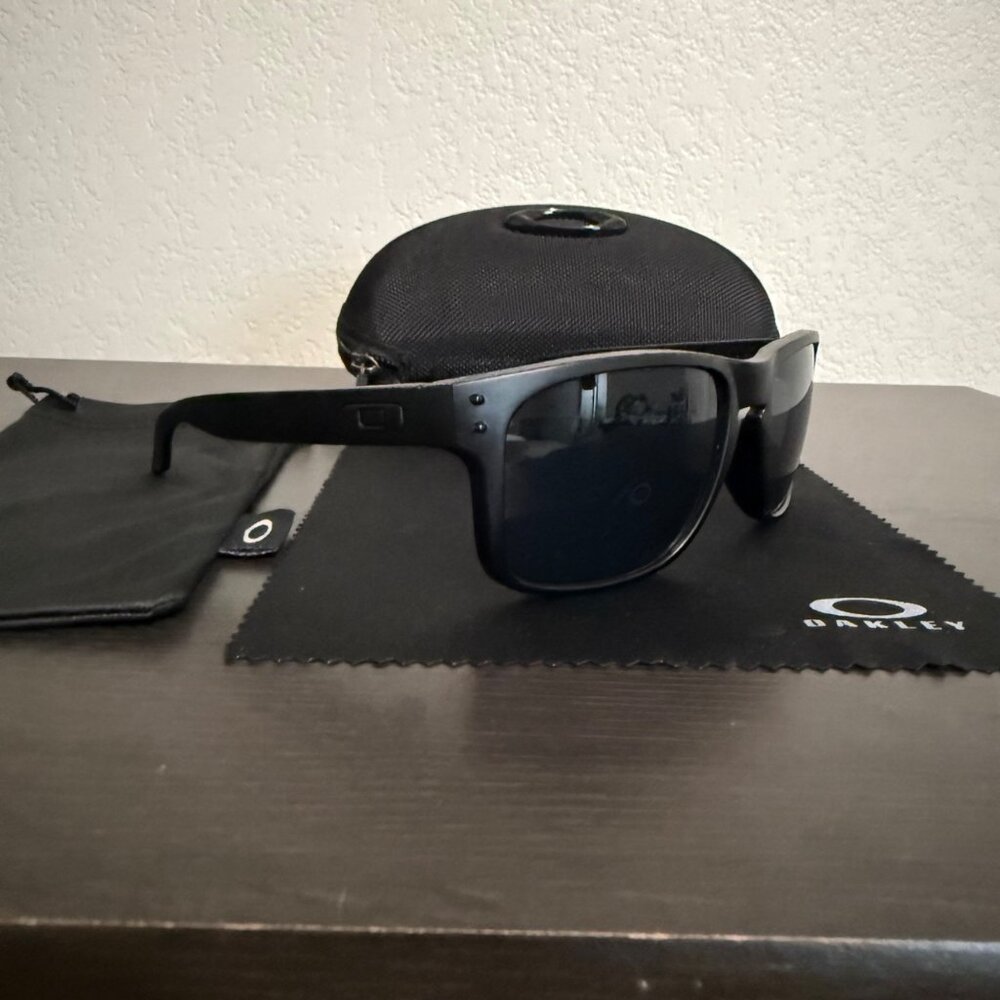OO9102 Oakley Holbrook Black Matte